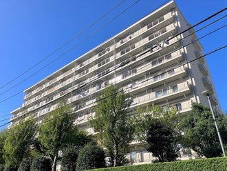 新松戸西パークハウスF棟の外観