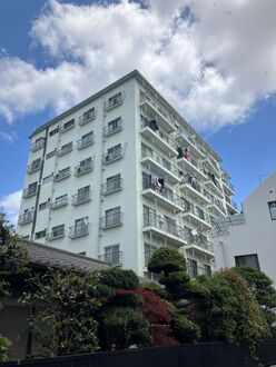 ハイライフ用賀の外観