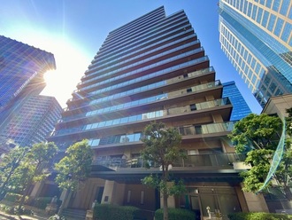 西新宿パークサイドタワーの外観