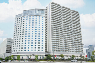 BLUE HARBOR TOWER（ブルーハーバータワー）みなとみらいの外観