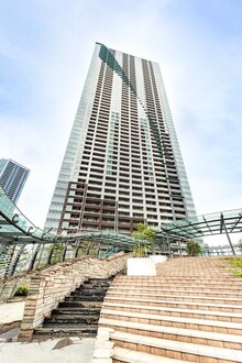 THE TOKYO TOWERSシータワー
