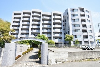 藤和阿品ハイタウンの外観
