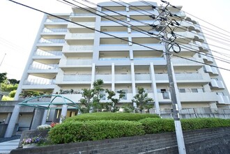 エスティーム地御前の外観