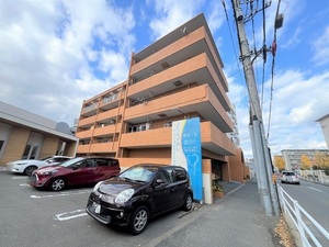ロイヤルマンション荒江の外観