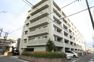 ファミリアーレ庄内通