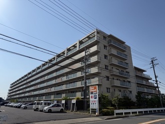 リーデンススクエア八田