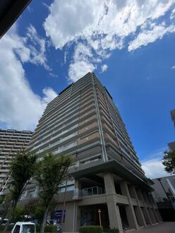 ナチュラリー西神中央１号館の外観