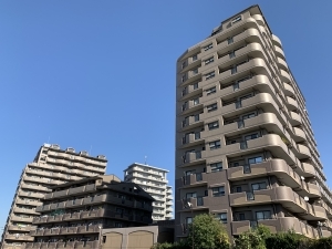 ライオンズマンション藤ヶ丘ガーデンシティ１番館の外観
