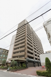 ライオンズステージ四日市の外観