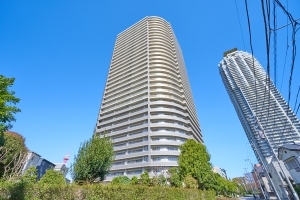 エルザタワー３２の外観