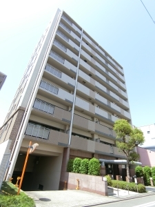 ローレルコート室町の外観