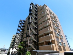 ライオンズマンション古江西の外観