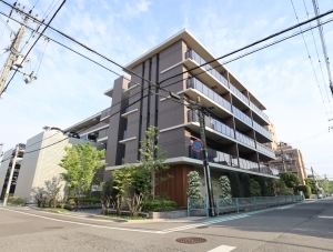 ポレスター上甲子園の外観