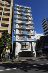 アズール上野