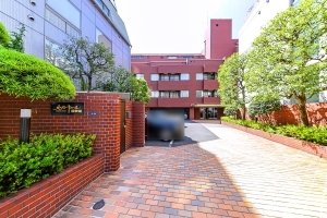 メゾンドール北参道の外観