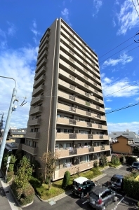ファミール加納