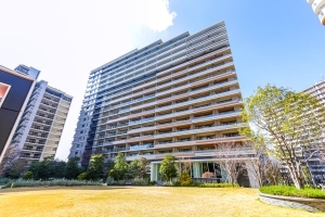 ＨＡＲＵＭＩ　ＦＬＡＧ　ＰＡＲＫ　ＶＩＬＬＡＧＥ　Ｂ棟