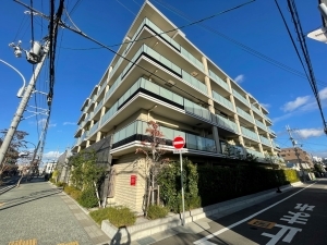 ローレルコート西宮里中町