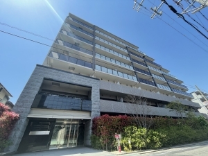 プレサンスロジェ江坂垂水町