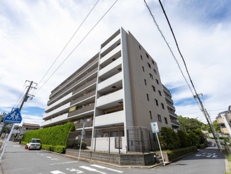 グランスイート横浜ウィルステージの外観