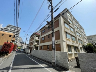 河田町ローヤルマンションの外観