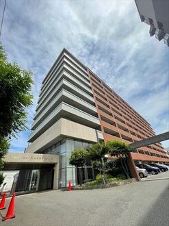 アンピール空港通り２の外観