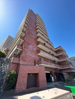 シャンボール芳野の外観