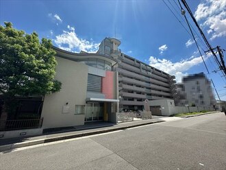 ロイヤルアーク上新庄の外観