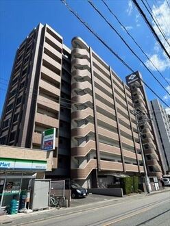サングレート井尻駅前の外観