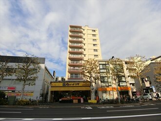 鍋屋横丁住宅の外観