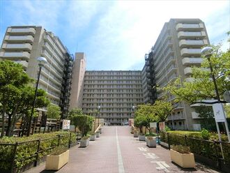 ライオンズプラザ北綾瀬の外観