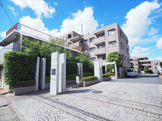 ギャラリーコート大泉学園ヒルズの外観