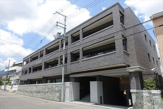 グランヴィ御影郡家の外観