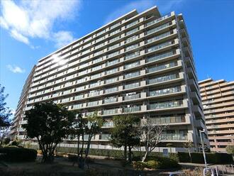 ファミールハイツ八尾の外観