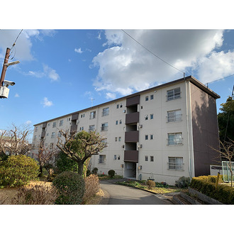 宮根団地1号棟の外観