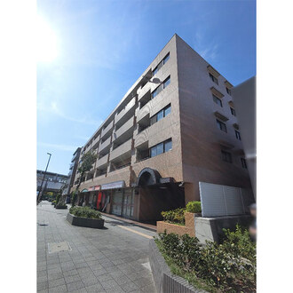 ファミール曽根の外観