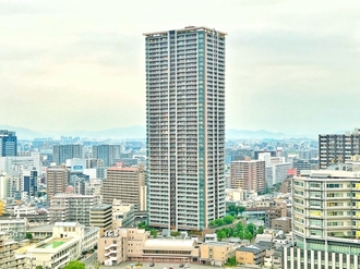 大阪福島タワーの外観