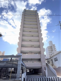 アルフィーネ箱崎宮前の外観