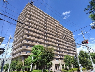 藤和ハイタウン平野駅前の外観