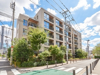 プラウド市谷仲之町ヒルトップの外観