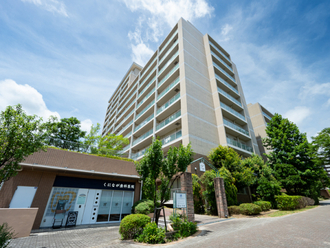 ジオ彩都みなみ坂２番館