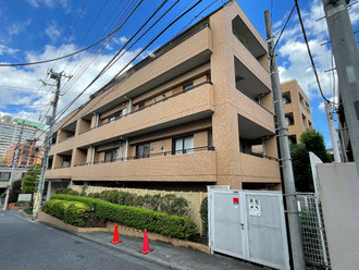 ファミールグラン四谷の外観