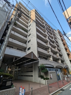朝日プラザ天神の外観