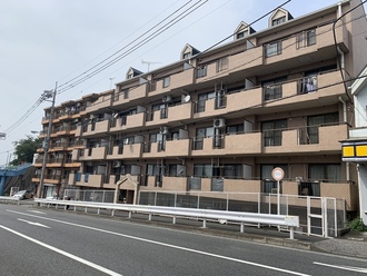 グローリア初穂聖蹟桜ケ丘の外観