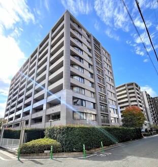 グランクール河原町二条の外観