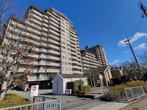 ラ・ビスタ宝塚サウステラス一番館の外観