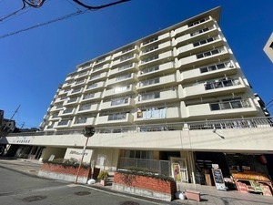 夙川ビューハイツＤ棟の外観