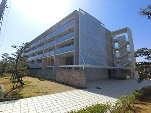 ルネラディウス芦屋川の外観