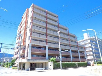 アルス魚崎の外観