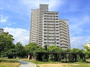 イーストコート8番街 2番館の外観